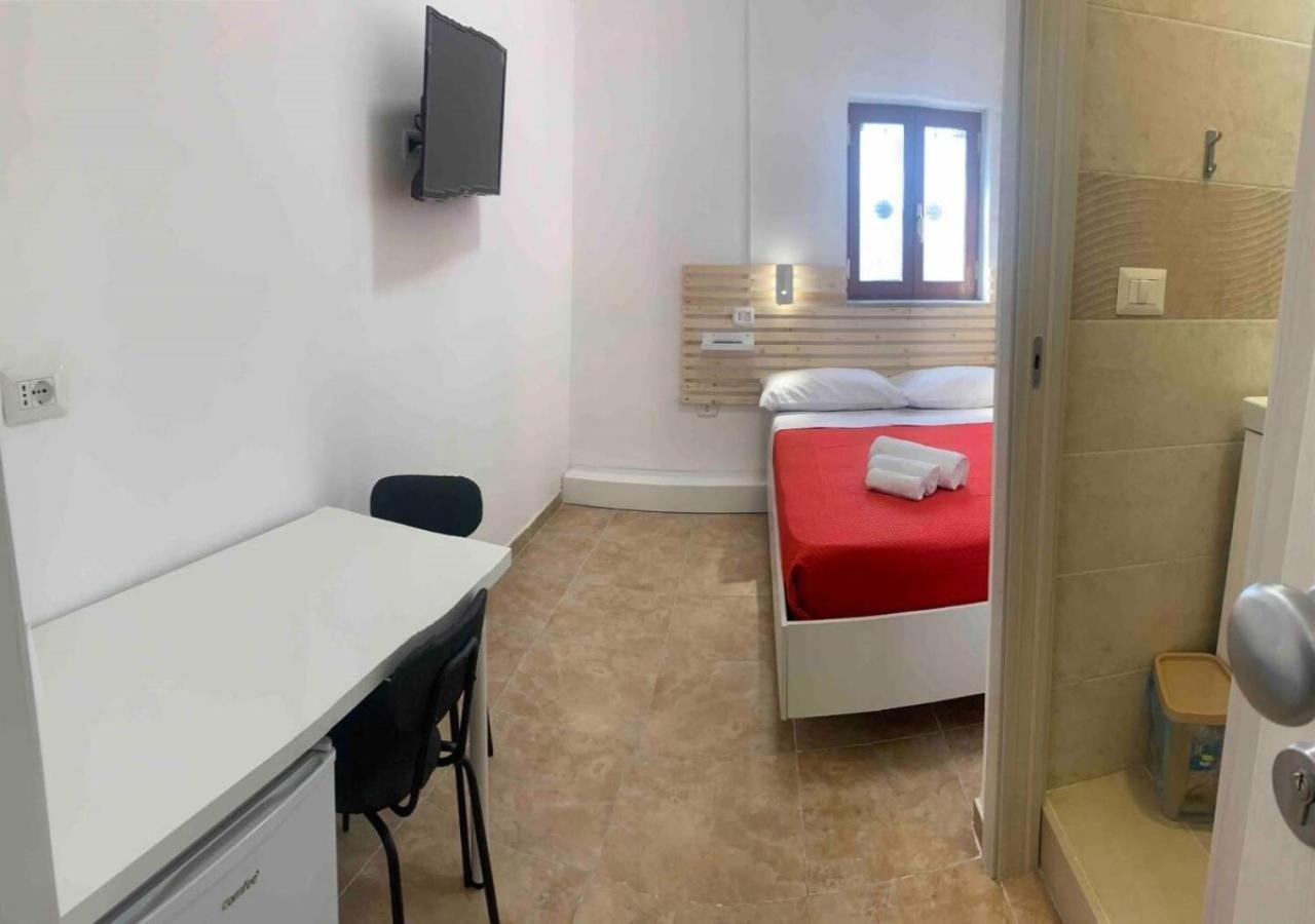 Miris Home Fast And Comfortable With Self Check In 8 Minutes Walk Near Naples Airport Exterior photo