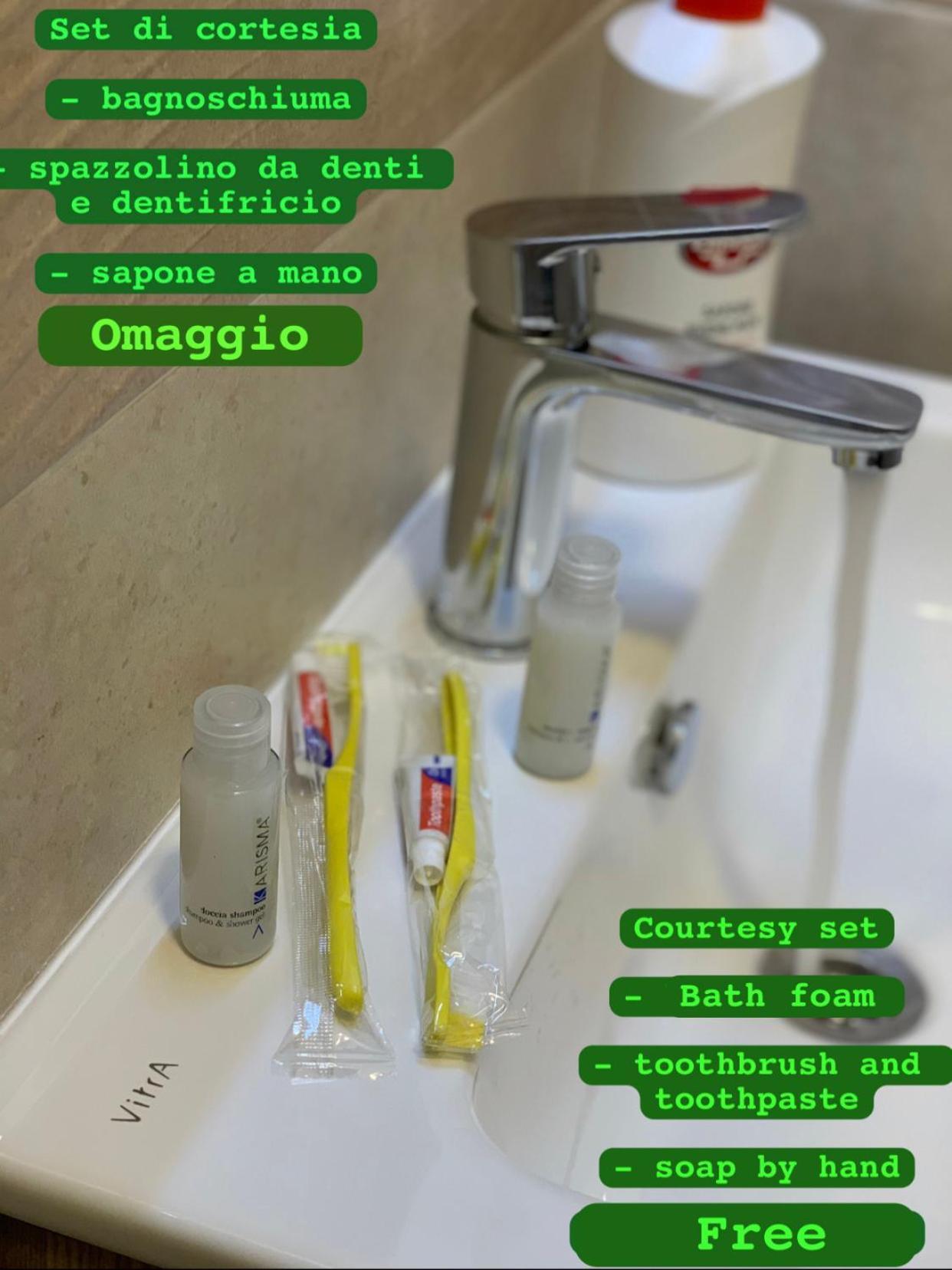 Miris Home Fast And Comfortable With Self Check In 8 Minutes Walk Near Naples Airport Exterior photo