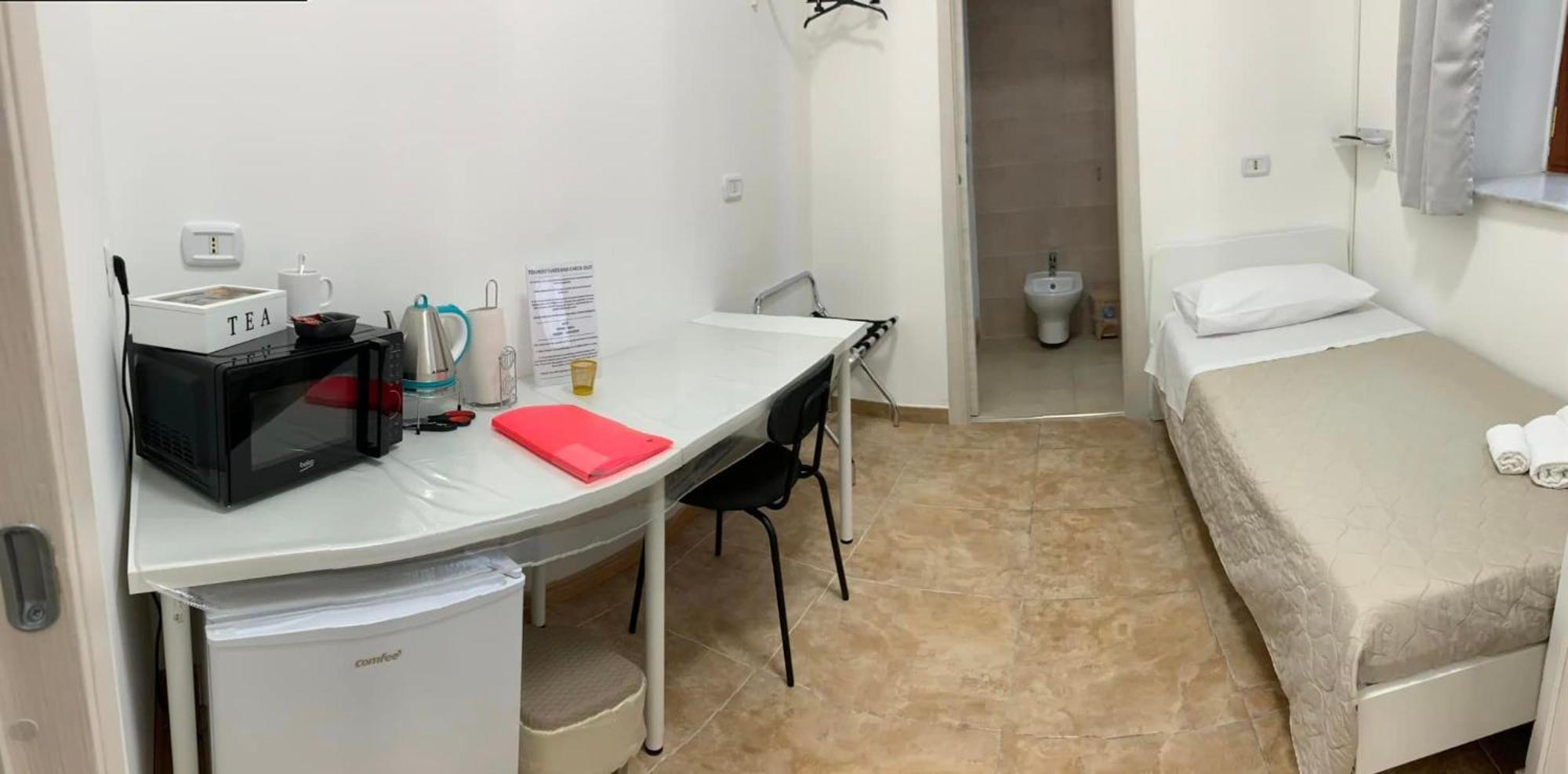 Miris Home Fast And Comfortable With Self Check In 8 Minutes Walk Near Naples Airport Exterior photo